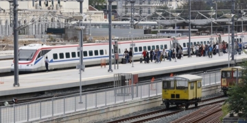 Hellenic Train: Αποκαταστάθηκε η ηλεκτροδότηση και η κυκλοφορία στο τμήμα Πειραιάς – Κιάτο – Πειραιάς