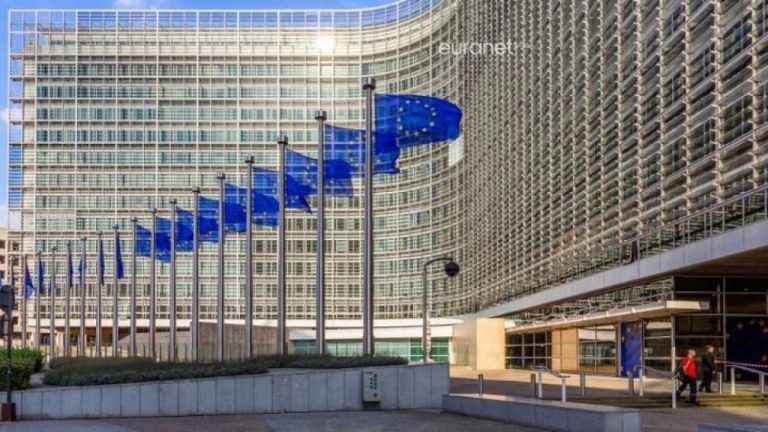 Η Ευρωπαϊκή Επιτροπή δρομολογεί 2 πρωτοβουλίες για την ενίσχυση των χρηματοοικονομικών γνώσεων στην Ευρωπαϊκή Ένωση