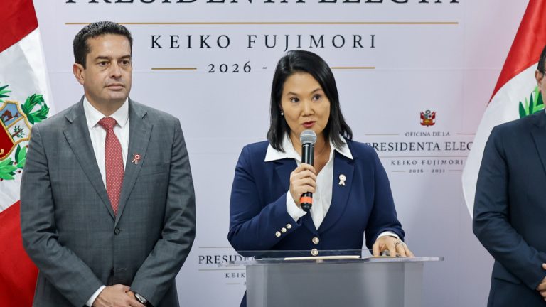 Η Κέικο Φουχιμόρι και επίσημα πρόεδρος του Περού - Ρούμπιο: «Η κυβέρνηση Τραμπ αδημονεί να βαθύνει τη συνεργασία της με τη νέα κυβέρνηση»