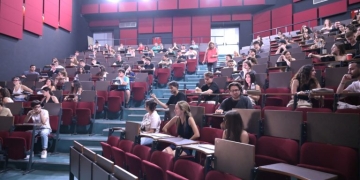 Ηλεκτρονικές εξετάσεις με tablets στο ΑΠΘ – Εφαρμόζεται ήδη σε 27 τμήματα