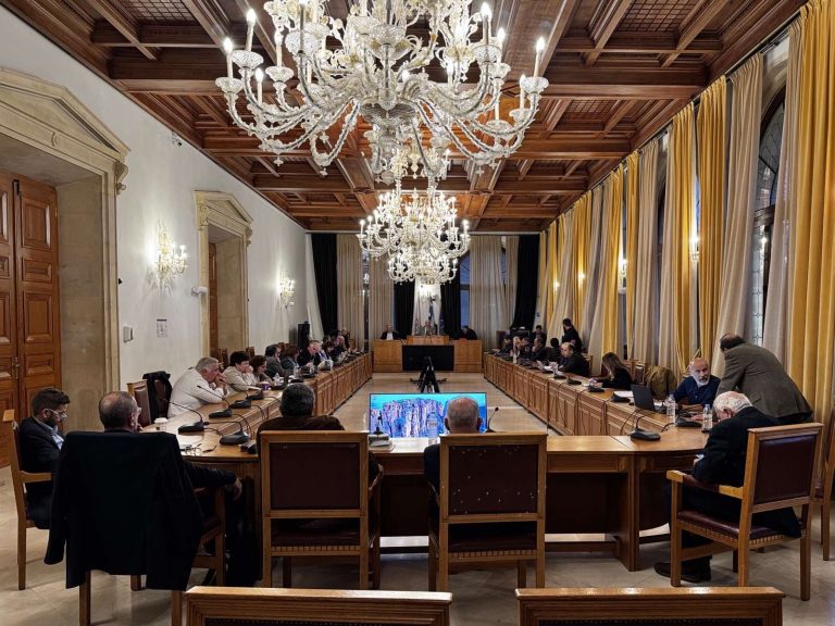 Ηράκλειο: Δημοτικό συμβούλιο με καταυλισμό Ρομα, Κέντρο Αστέγων και καθαριότητα