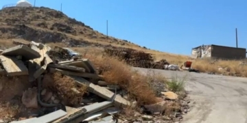Ηράκλειο: Σήμα κινδύνου από την Πυροσβεστική για τα «βουνά» σκουπιδιών γύρω από τον καταυλισμό – «Πρέπει να απομακρυνθούν αλλιώς θα έχουμε προβλήματα το καλοκαίρι»