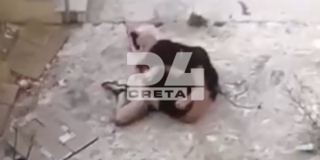 Ηράκλειο: Βίντεο – σοκ από τον άγριο ξυλοδαρμό της 15χρονης από ανήλικες – Σκληρές εικόνες