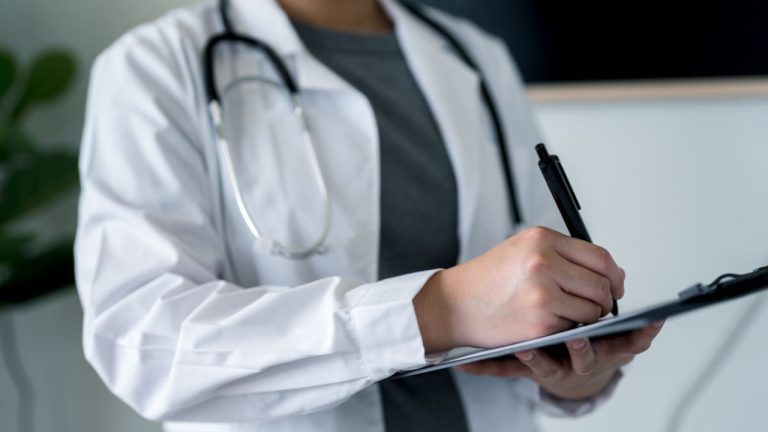 ΙΣΑ: Αγανάκτηση και προβληματισμός για την σύλληψη του αγροτικού ιατρού, στο Καστελόριζο