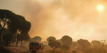 Ισπανία: Εθνική κατάσταση έκτακτης ανάγκης για τη μεγαλύτερη πυρκαγιά στην ιστορία της χώρας - Δεκάδες χιλιάδες εκτοπισμένοι