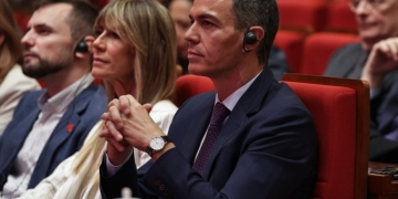 Ισπανία: Σε δίκη για διαφθορά η σύζυγος του Σάντσεθ – Αίρεται η απαγόρευση εξόδου από τη χώρα