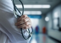 Ιταλία: Πρωτοποριακή μεταμόσχευση ωχράς κηλίδας χάρισε ξανά την όραση σε 67χρονη