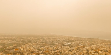 Και καύσωνας, και αφρικανική σκόνη!