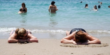Kαιρός: Ανεβαίνει η θερμοκρασία – 34άρια στην Κρήτη