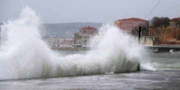 Καιρός: Πού θα σημειωθούν τοπικές καταιγίδες και ισχυροί βοριάδες