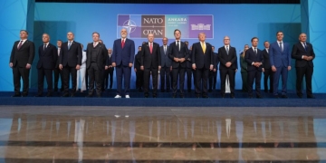 Κοινή διακήρυξη ΝΑΤΟ: «Ακλόνητη» δέσμευση στο Άρθρο 5 - «Επίθεση σε έναν είναι επίθεση σε όλους»