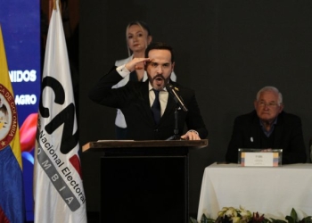Κολομβία: Ο εκλεγμένος πρόεδρος δε λα Εσπριέγια κατηγορεί τον Πέτρο για «απόπειρα πραξικοπήματος»