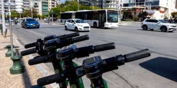 Κώτσηρας: Προς απαγόρευση η χρήση πατινιών σε δρόμους με όριο άνω των 50 χλμ/ώρα