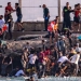 Κρίση στη Θέουτα: Η Μελόνι απειλεί με μπλοκάρισμα συνόρων