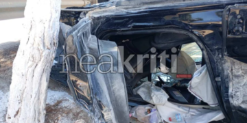 Κρήτη: Βίντεο από τη στιγμή που αυτοκίνητο «πετάει» στον αέρα και πέφτει πάνω σε δέντρο και σταθμευμένα αυτοκίνητα