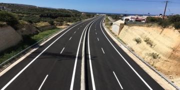 Κυκλοφοριακές ρυθμίσεις στον ΒΟΑΚ την Κυριακή λόγω μεταφοράς βαρέος οχήματος