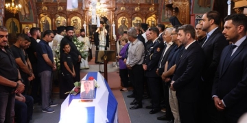 Κυρανάκης για τους δύο πυροσβέστες στο Ρέθυμνο: «Η πατρίδα τούς ευγνωμονεί»