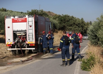 Λασίθι: Κινητοποίηση για δύο φωτιές σε Αγία Τριάδα και Μάλλες