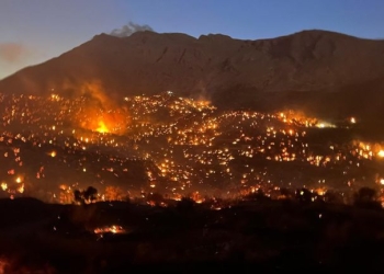 Μαίνεται ανεξέλεγκτη η πυρκαγιά στο Ρέθυμνο – Νέα ενίσχυση των πυροσβεστικών δυνάμεων