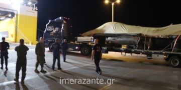 Με πλοίο αναχώρησε από τη Ζάκυνθο το F-16 – Δείτε εικόνες, βίντεο