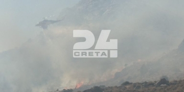 Μεγάλη φωτιά στο Μελιδοχώρι Ηρακλείου: Μήνυμα από το 112 για εκκένωση δύο περιοχών – Στη «μάχη» 11 εναέρια