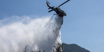 Μεγάλη πυρκαγιά στο Ίνι – Σηκώθηκε ελικόπτερο