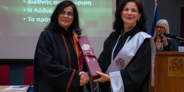 Mια σπουδαία τιμητική διάκριση για την Λυδία Καβράκη
