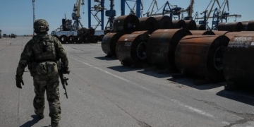 Νεκρή σε επιδρομή της Ουκρανίας σε λιμάνι της νοτιοδυτικής Ρωσίας