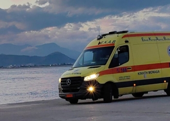 Νόμιζαν ότι έχασε τις αισθήσεις του στην παραλία αλλά αυτός κοιμόταν – Τον ξύπνησε το ΕΚΑΒ