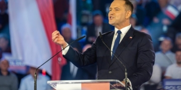 Ο πρόεδρος της Πολωνίας μπλόκαρε το σύμφωνο συμβίωσης για ομόφυλα και ετερόφυλα ζευγάρια