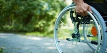Ο Προσωπικός Βοηθός έγινε μόνιμο πρόγραμμα εθνικής εμβέλειας – Στα 53 εκατ. ευρώ η ετήσια συνολική χρηματοδότηση