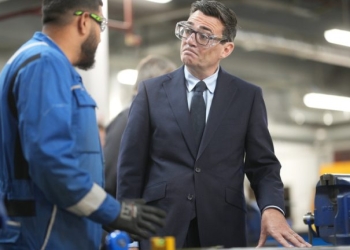 Ο πρωθυπουργός Μπέρναμ δεν αποκλείει να δοθούν νέες άδειες για γεωτρήσεις στη Βόρεια Θάλασσα