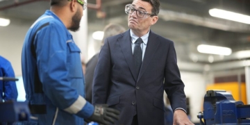 Ο πρωθυπουργός Μπέρναμ δεν αποκλείει να δοθούν νέες άδειες για γεωτρήσεις στη Βόρεια Θάλασσα