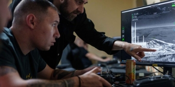 Ουκρανία: Ισχυρίζεται ότι έπληξε οκτώ τάνκερ του ρωσικού «σκιώδους στόλου» στην Αζοφική