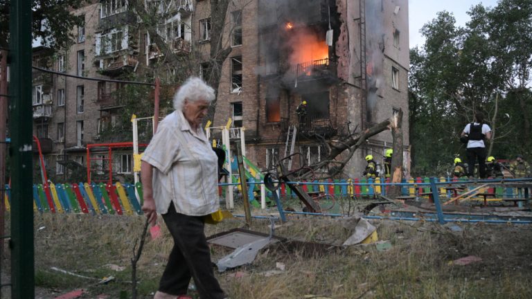 Ουκρανία: Το Κίεβο έγινε στόχος της μεγαλύτερης ρωσικής επίθεσης από την έναρξη του πολέμου