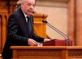 Ουγγαρία: Ο πρόεδρος Σούλιοκ υπέγραψε τη συνταγματική μεταρρύθμιση με την οποία τερματίζεται η θητεία του