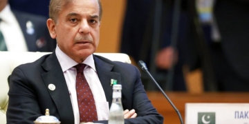 Πακιστάν: Ο Σαμπάζ Σαρίφ καλεί σε αυτοσυγκράτηση τις εμπόλεμες πλευρές στη Μέση Ανατολή