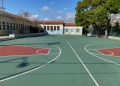 Πάρκινγκ σε αυλές σχολείων: Γιατί το κάνει το Ρέθυμνο και δεν το κάνει το Ηράκλειο