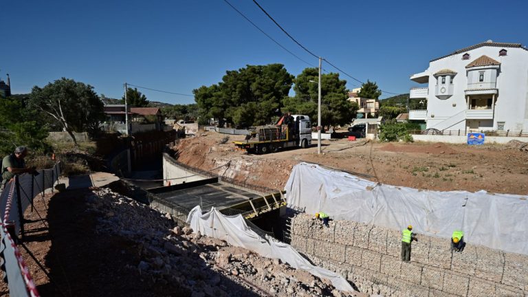 Περιφέρεια Αττικής: Νέο αντιπλημμυρικό έργο στον δήμο Βάρης-Βούλας-Βουλιαγμένης ύψους 2,58 εκατ. ευρώ
