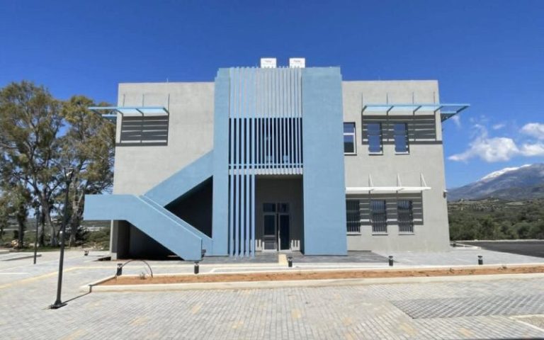 Περιμένουν τον Υπουργό για τα εγκαίνια