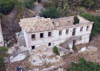 Πεστάνη: Το χωριό που ερήμωσε ο σεισμός