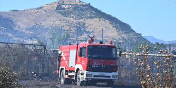 Πολιτική Προστασία: Κρίσιμος παράγοντας τα καθαρά οικόπεδα σε πυρκαγιές κοντά σε οικισμούς