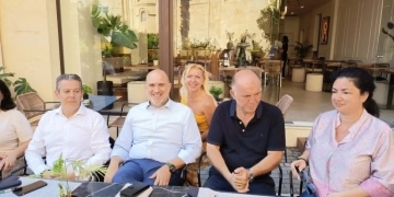 Πρωινός καφές της ΔΕΕΠ Ηρακλείου της Ν.Δ. με τον υφυπουργό Οικονομικών Δημήτρη Μαρκόπουλο