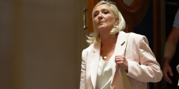 Προβληματισμός στις Βρυξέλλες με τη Λεπέν - Προτιμούσαν έναν διάδοχο στα χνάρια της Μελόνι