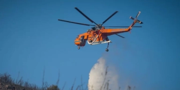 Πυρκαγιά στον Άγιο Κύριλλο Ηρακλείου – Σηκώθηκε εναέριο μέσο!