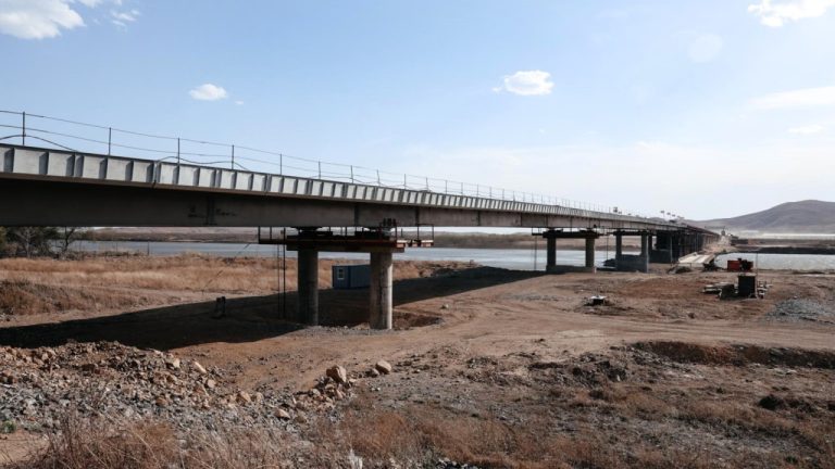 Ρωσία και Βόρεια Κορέα ενώνονται οδικώς - Γιατί η γέφυρα στον ποταμό Τούμεν τρομάζει τη Δύση