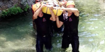 Σαμοθράκη: Ολοκληρώθηκε η επιχείρηση διάσωσης γυναίκας σε δύσβατο σημείο στη Γριά Βάθρα
