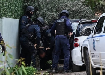 Σε εξέλιξη μεγάλη αστυνομική επιχείρηση στην Κρήτη – Οκτώ συλλήψεις για ζωοκλοπές, εκβιάσεις και απάτες