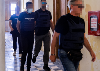 Σε κατ' οίκον περιορισμό ο 41χρονος δράστης του φονικού στη Σύρο – Διαφωνία εισαγγελίας και ανακρίτριας