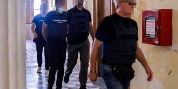 Σε κατ' οίκον περιορισμό ο 41χρονος δράστης του φονικού στη Σύρο – Διαφωνία εισαγγελίας και ανακρίτριας